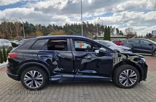 AUDI Q4 
