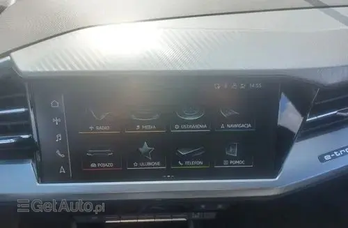 AUDI Q4 