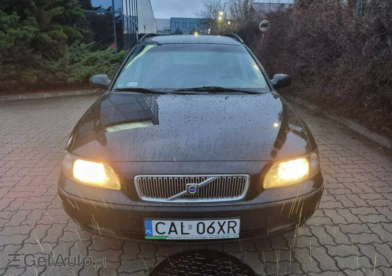 VOLVO V70 