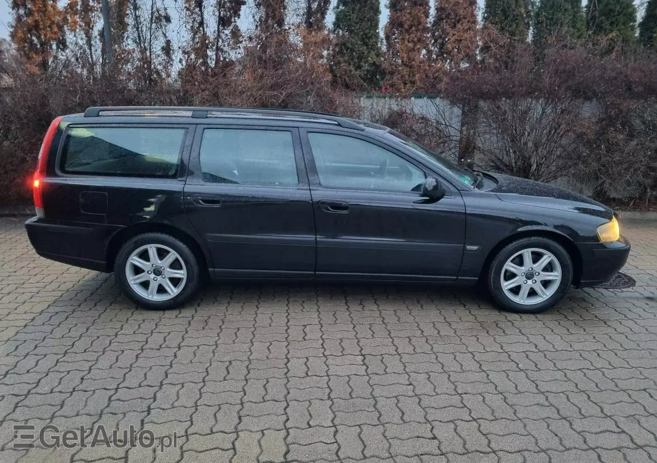 VOLVO V70 