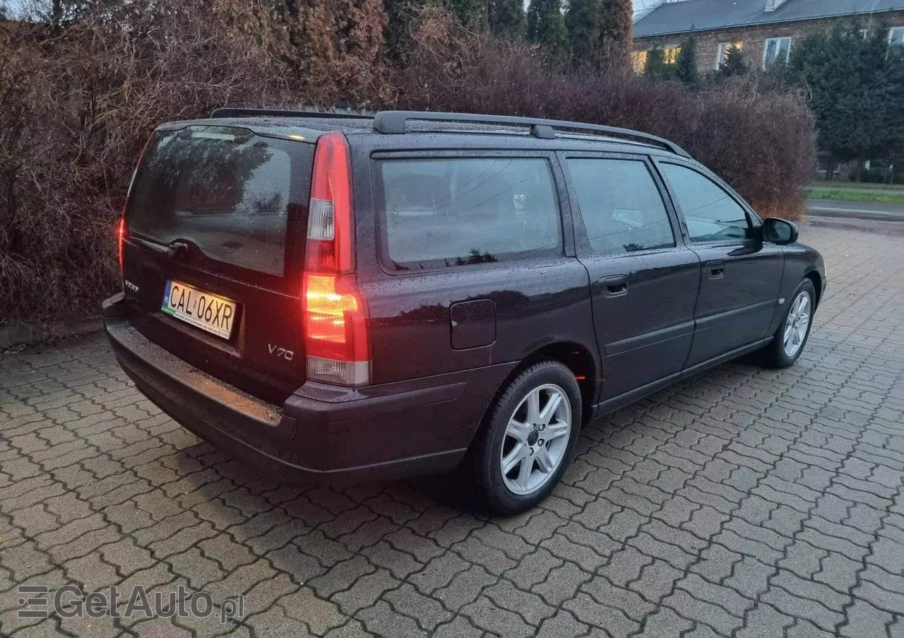 VOLVO V70 