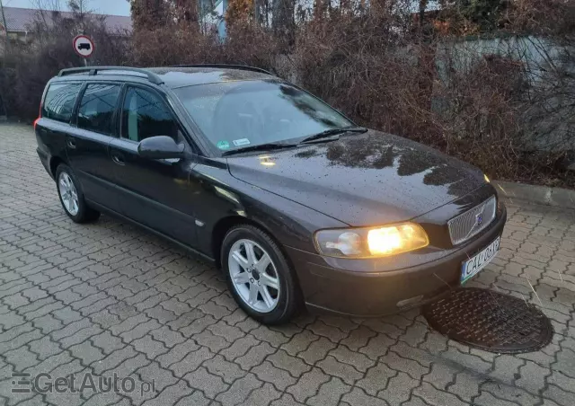 VOLVO V70 