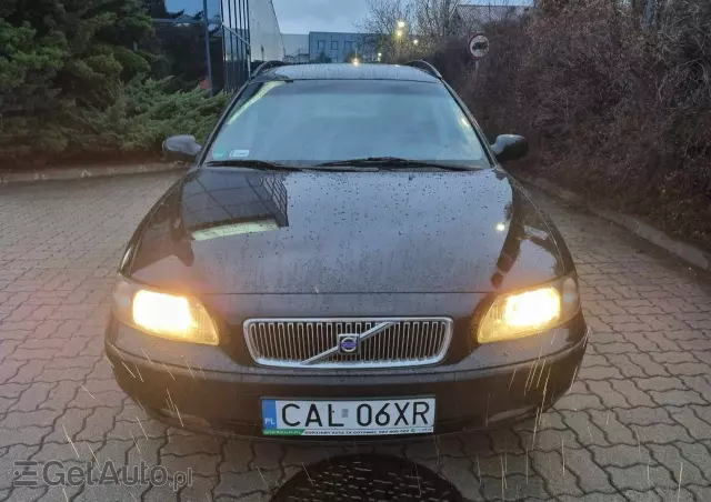 VOLVO V70 