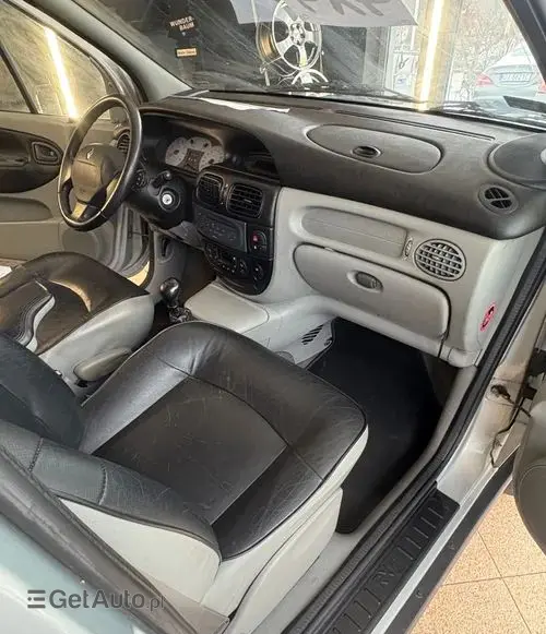 RENAULT Scenic 