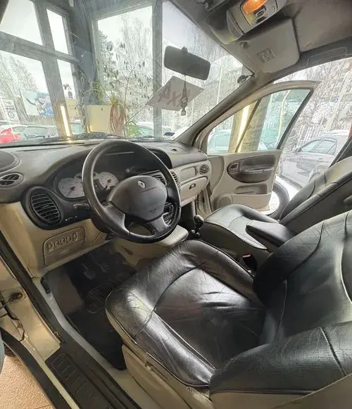 RENAULT Scenic 