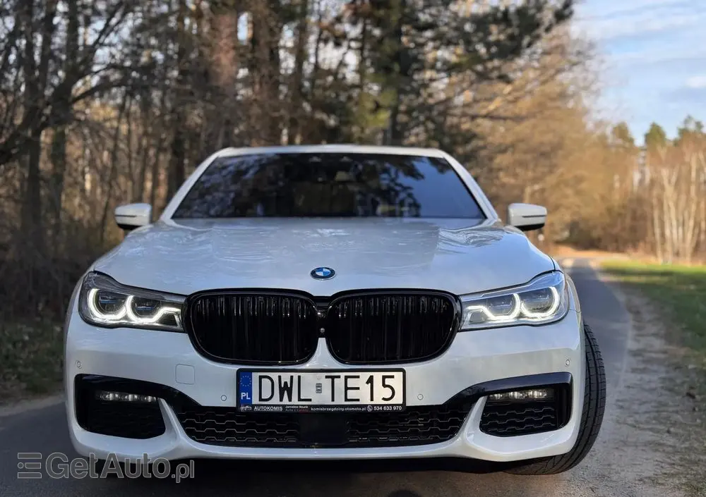 BMW Seria 7 750i xDrive