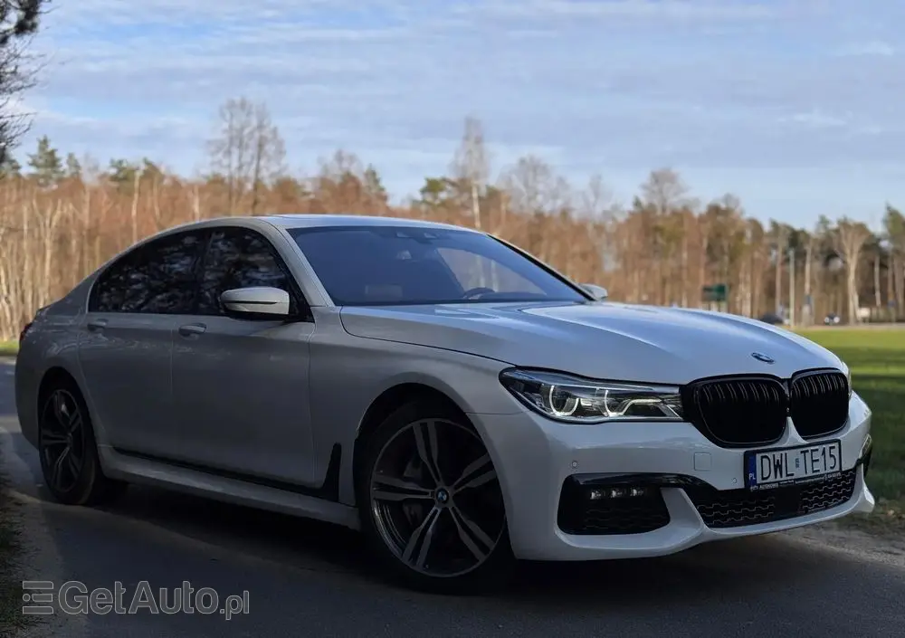 BMW Seria 7 750i xDrive