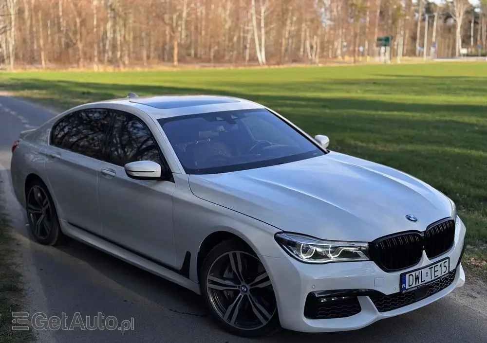BMW Seria 7 750i xDrive