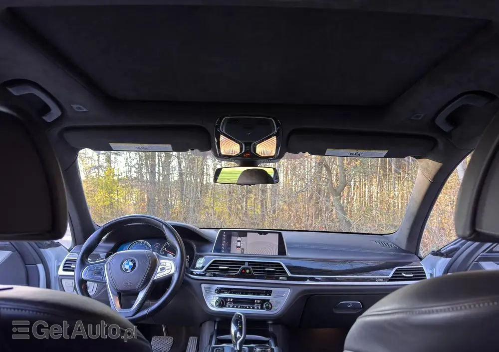 BMW Seria 7 750i xDrive