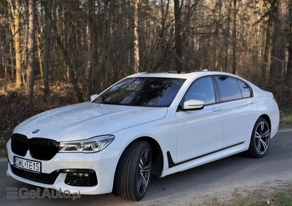 BMW Seria 7 750i xDrive