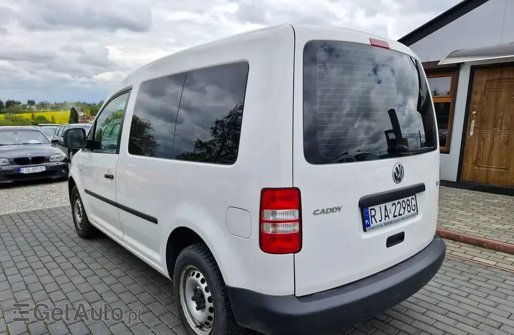 VOLKSWAGEN Caddy 