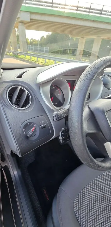 SEAT Ibiza SC 1.4 16V Reference