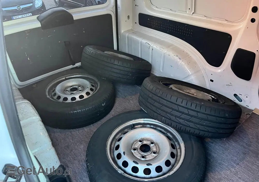 VOLKSWAGEN Caddy Max 