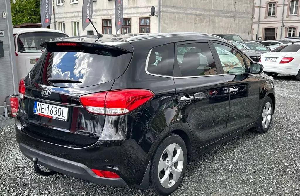 KIA Carens 