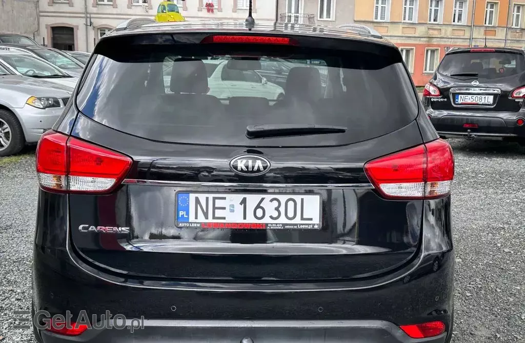 KIA Carens 