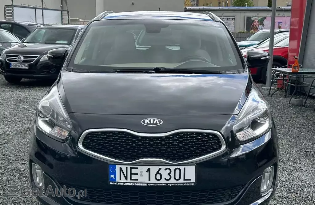 KIA Carens 