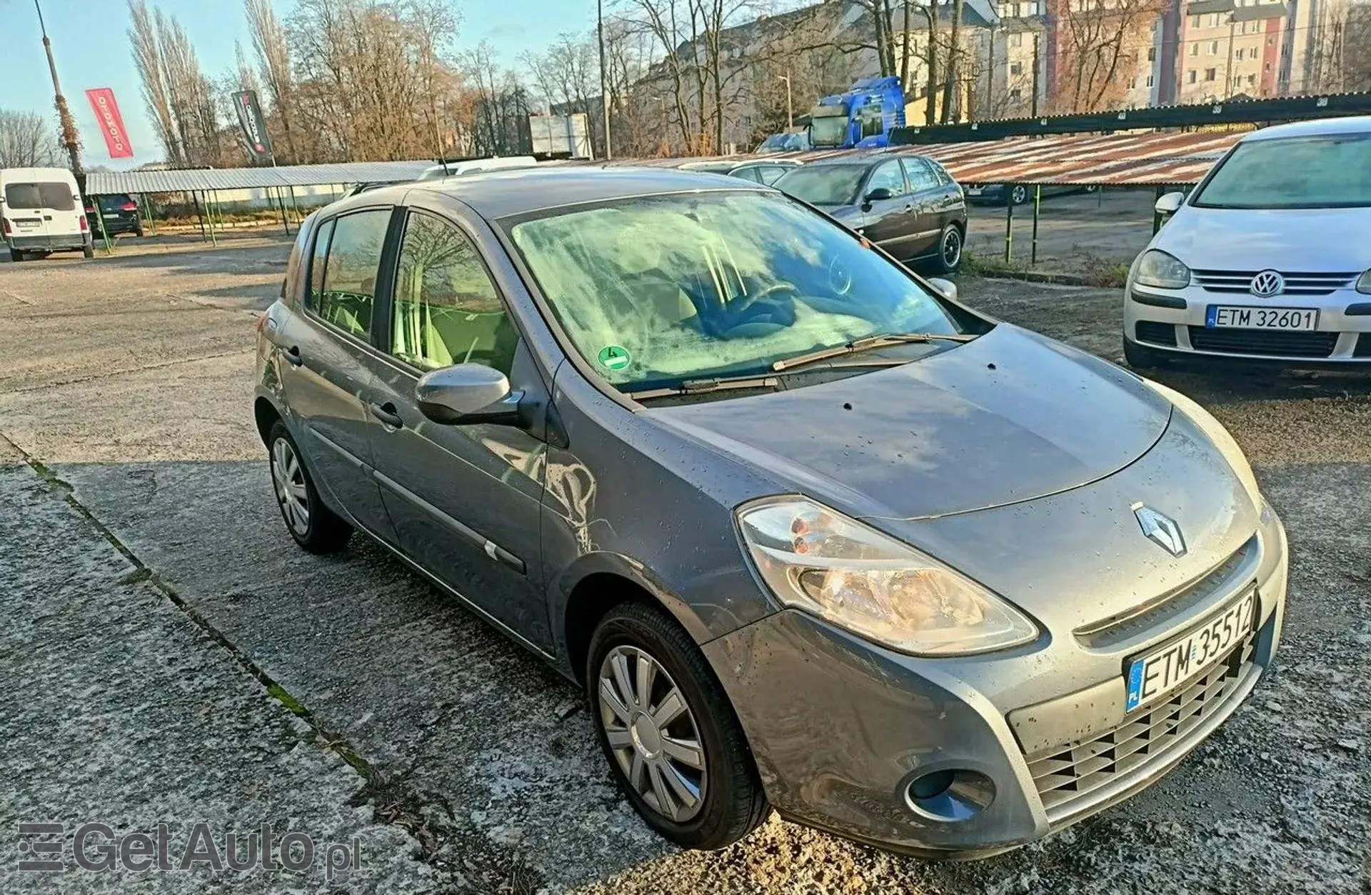 RENAULT Clio 