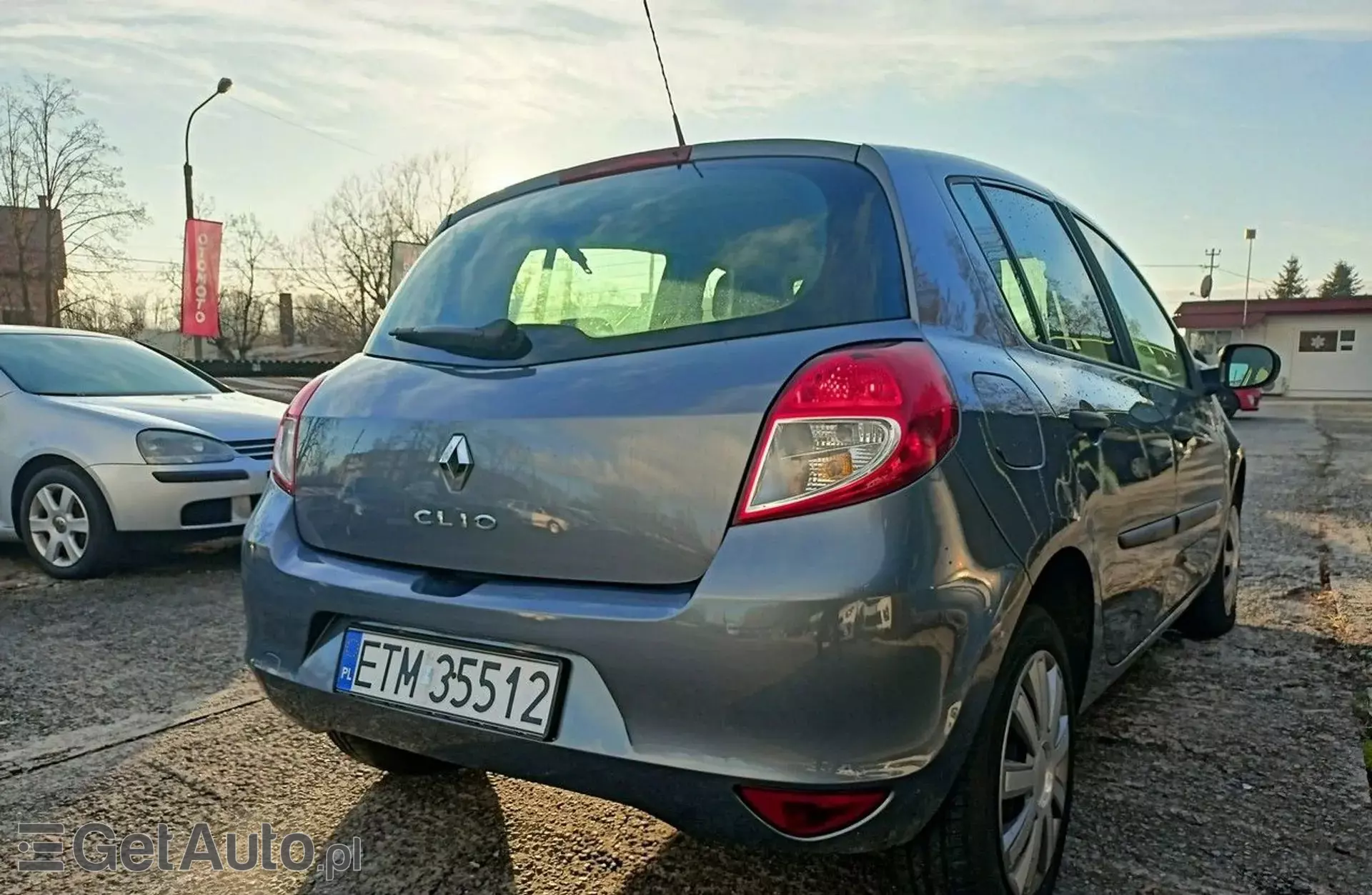 RENAULT Clio 