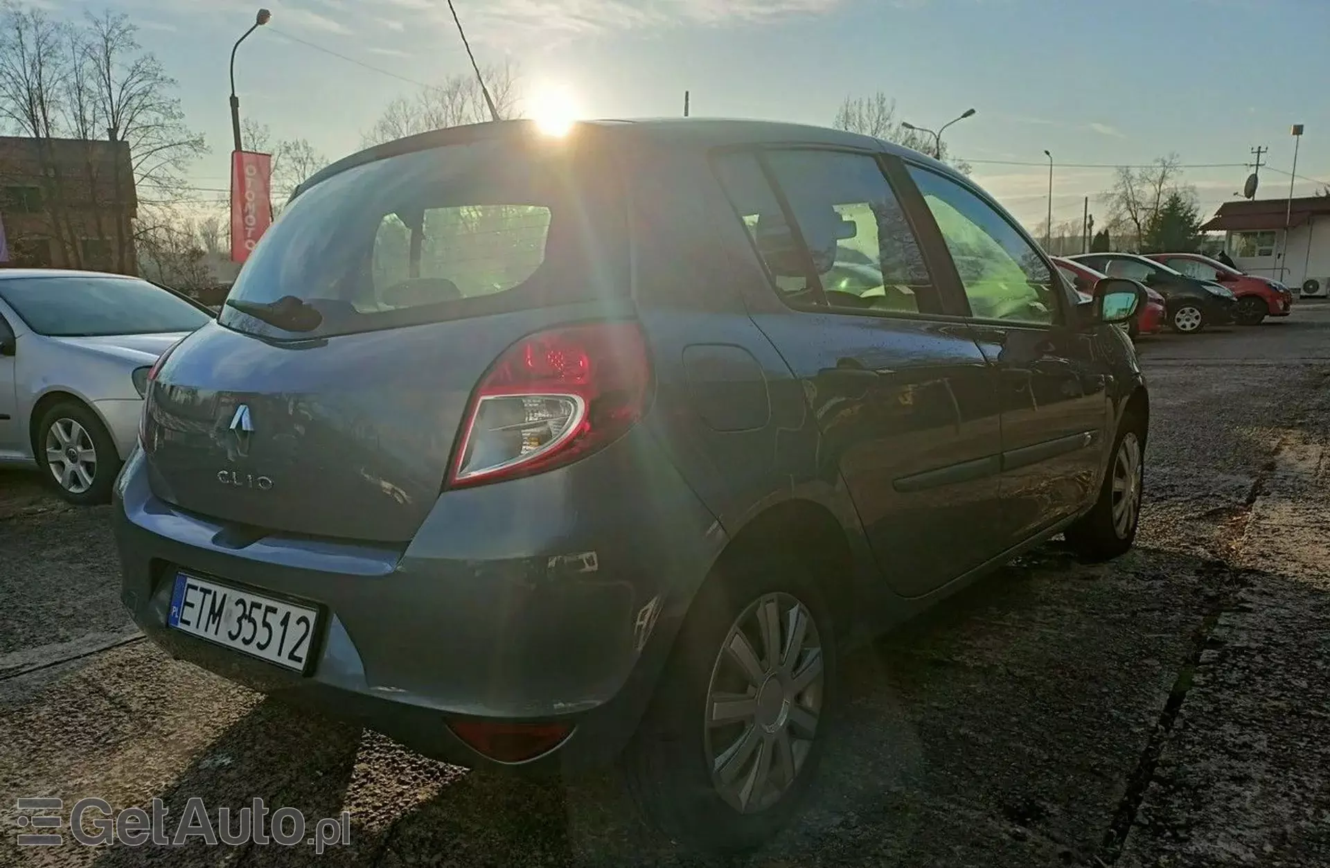 RENAULT Clio 