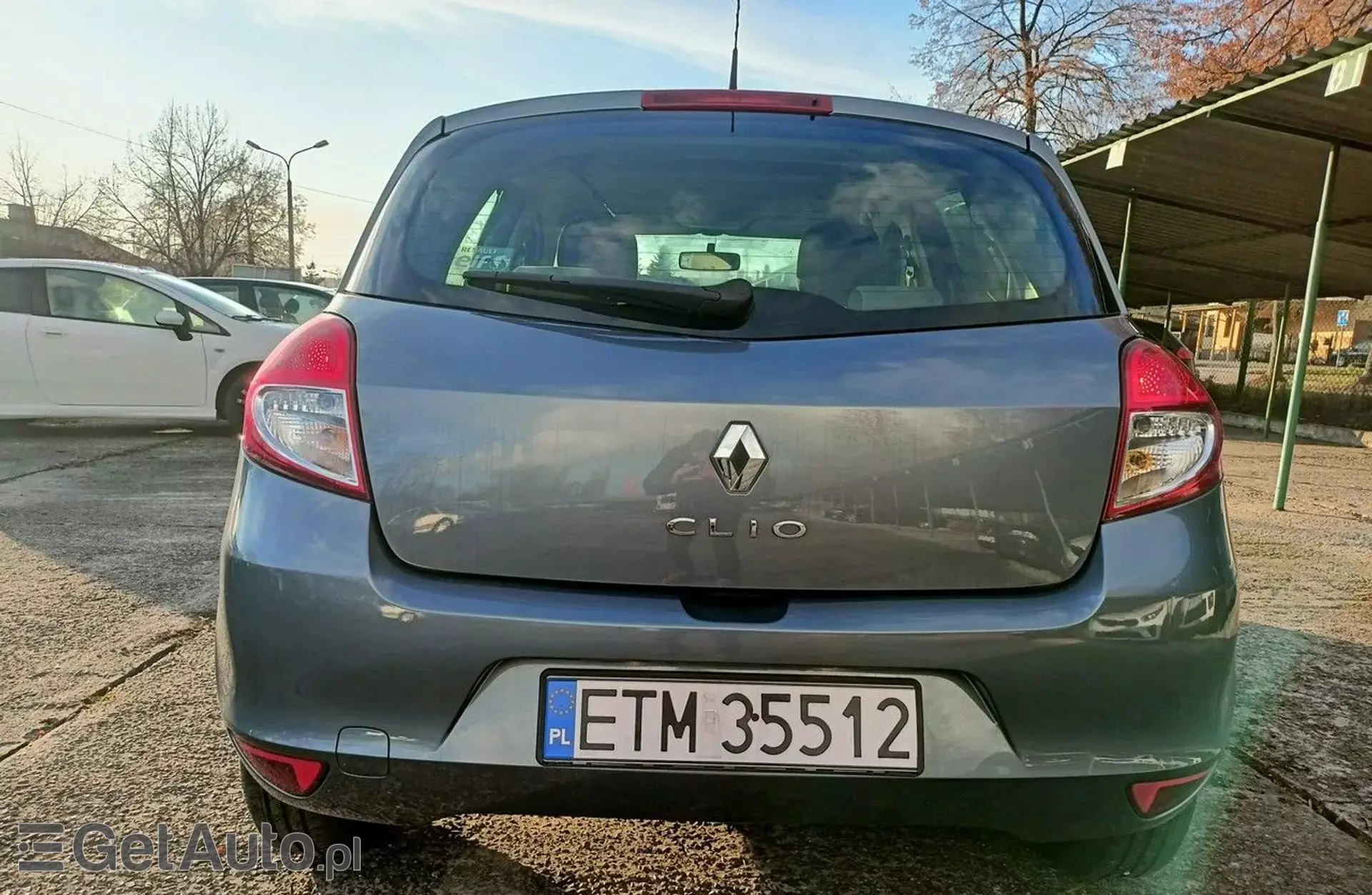 RENAULT Clio 