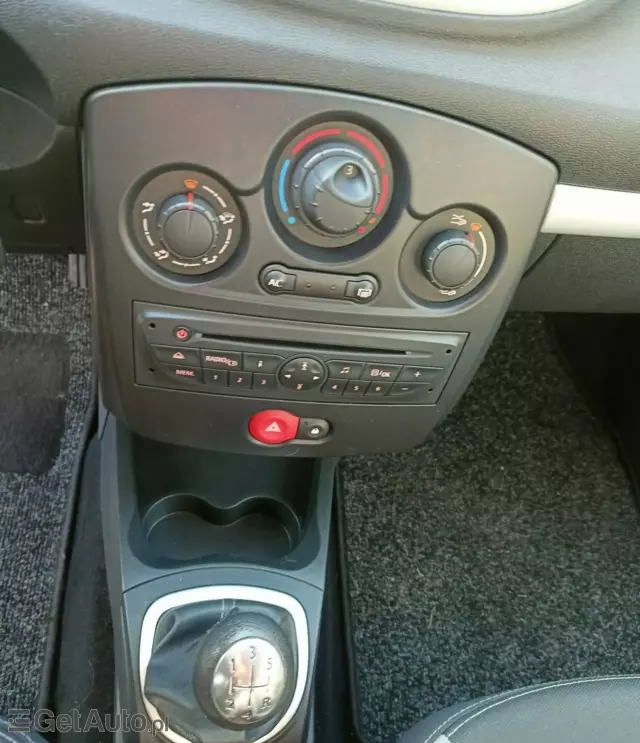 RENAULT Clio 