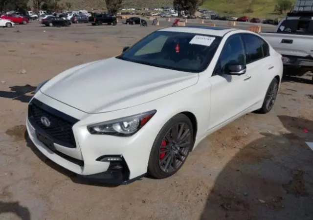 INFINITI Q50 