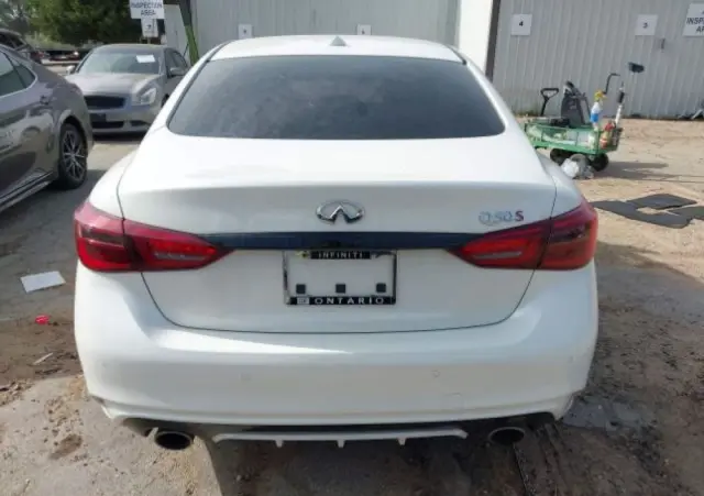 INFINITI Q50 