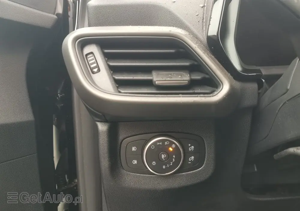 FORD Tourneo Courier 1.0 EcoBoost ACTIVE