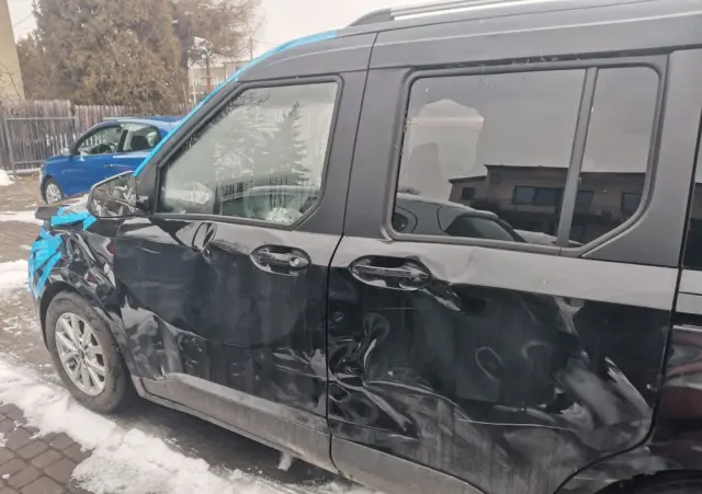 FORD Tourneo Courier 1.0 EcoBoost ACTIVE