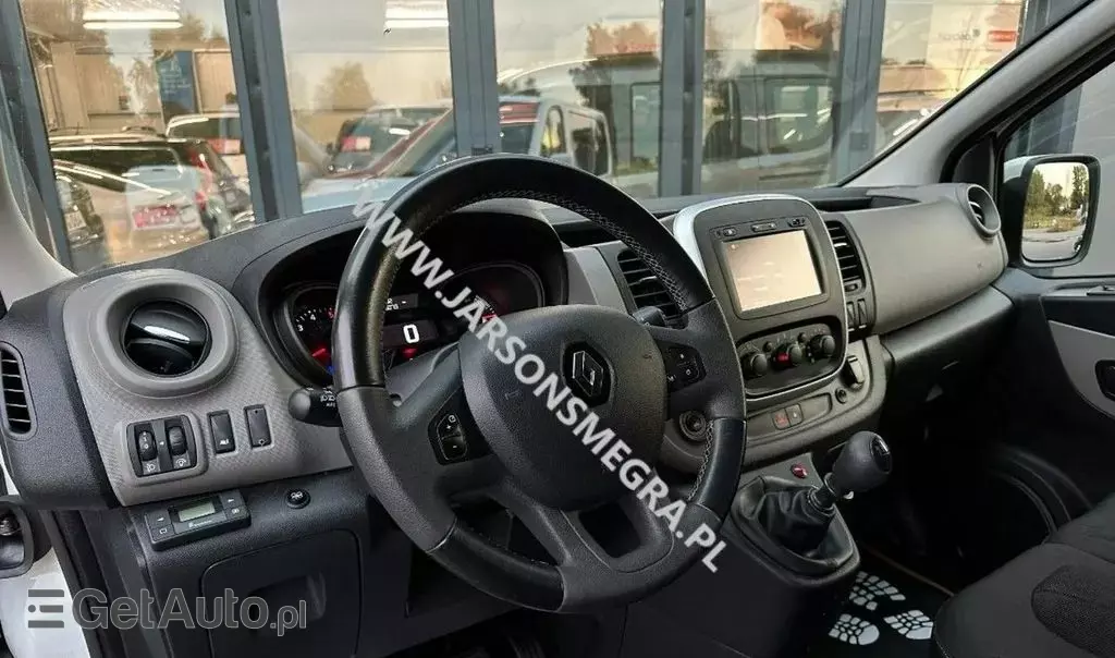 RENAULT Trafic 
