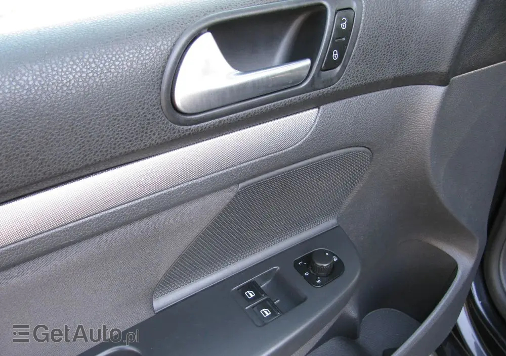 VOLKSWAGEN Golf 1.4 Tour Edition