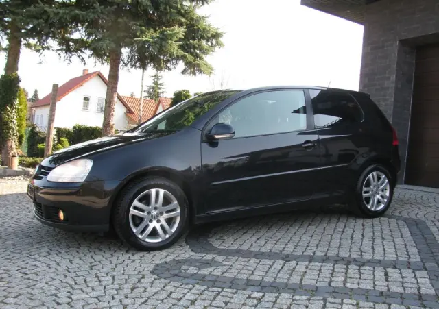 VOLKSWAGEN Golf 1.4 Tour Edition