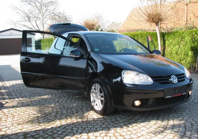 VOLKSWAGEN Golf 1.4 Tour Edition