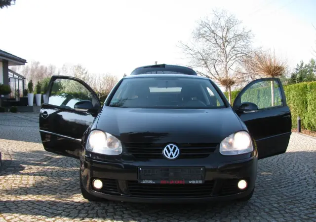 VOLKSWAGEN Golf 1.4 Tour Edition