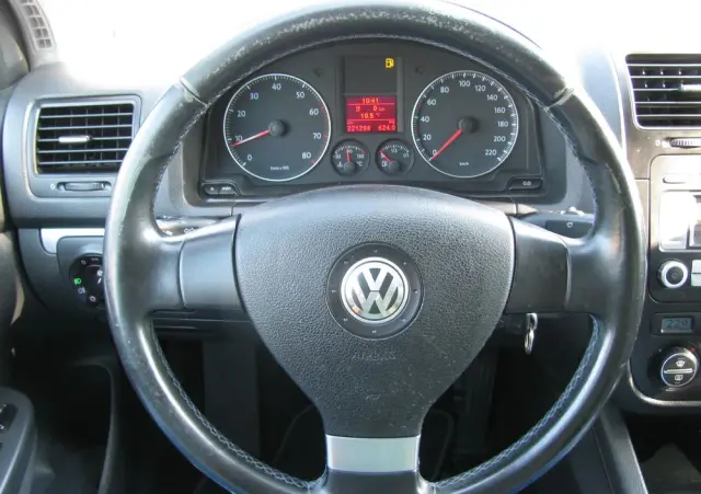 VOLKSWAGEN Golf 1.4 Tour Edition