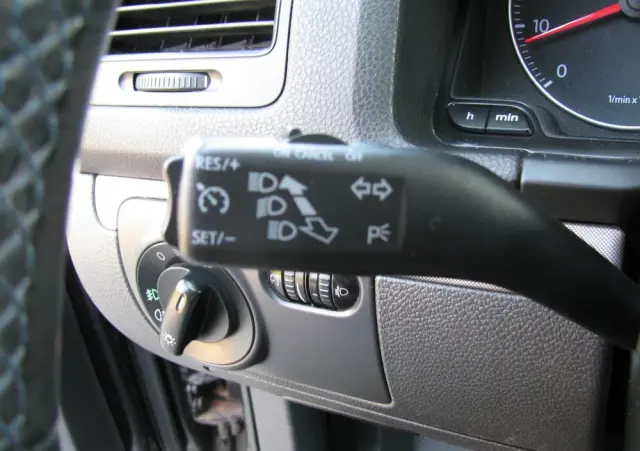 VOLKSWAGEN Golf 1.4 Tour Edition