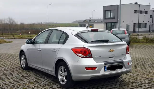 CHEVROLET Cruze 