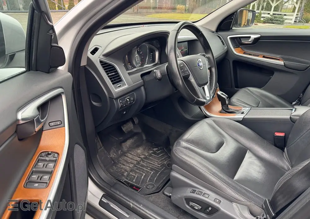 VOLVO XC 60 T5 AWD Geartronic Summum