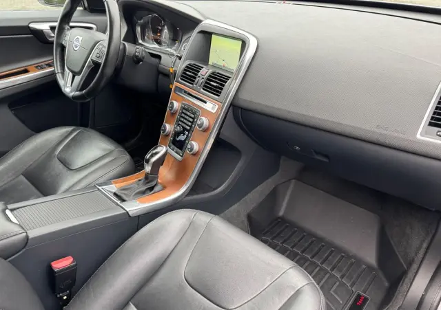 VOLVO XC 60 T5 AWD Geartronic Summum