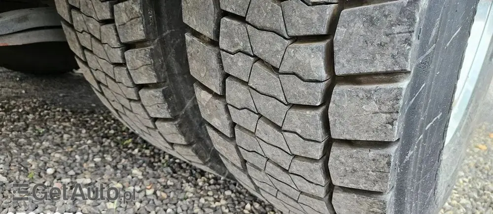 SCANIA G360 / KONTENER 8,5 M / ROLETA / OPONY 80% / AUTOMAT 