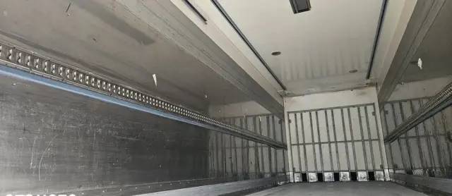 SCANIA G360 / KONTENER 8,5 M / ROLETA / OPONY 80% / AUTOMAT 