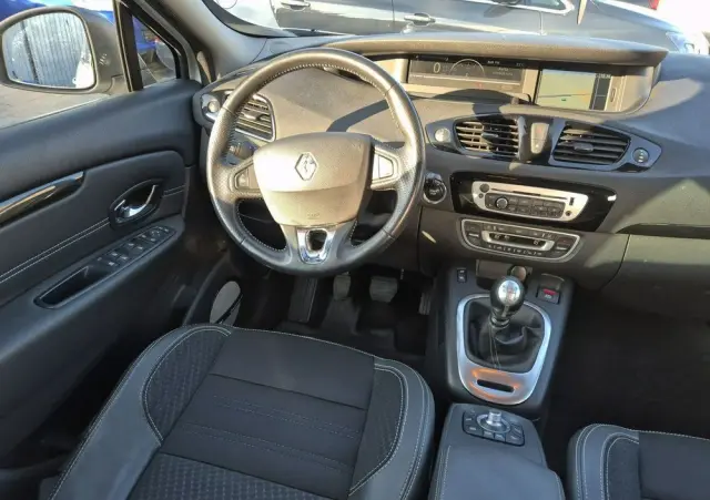 RENAULT Grand Scenic 