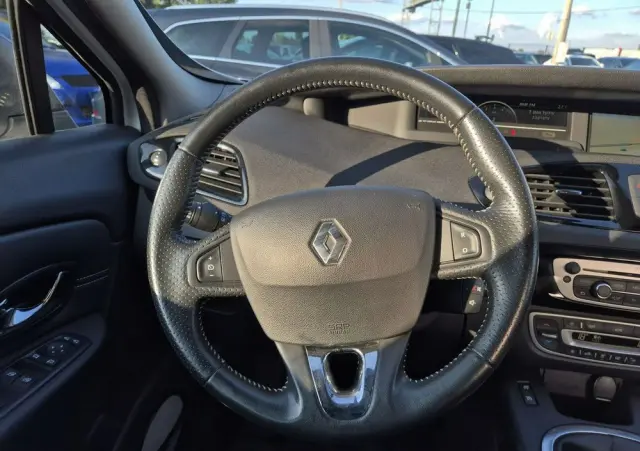 RENAULT Grand Scenic 
