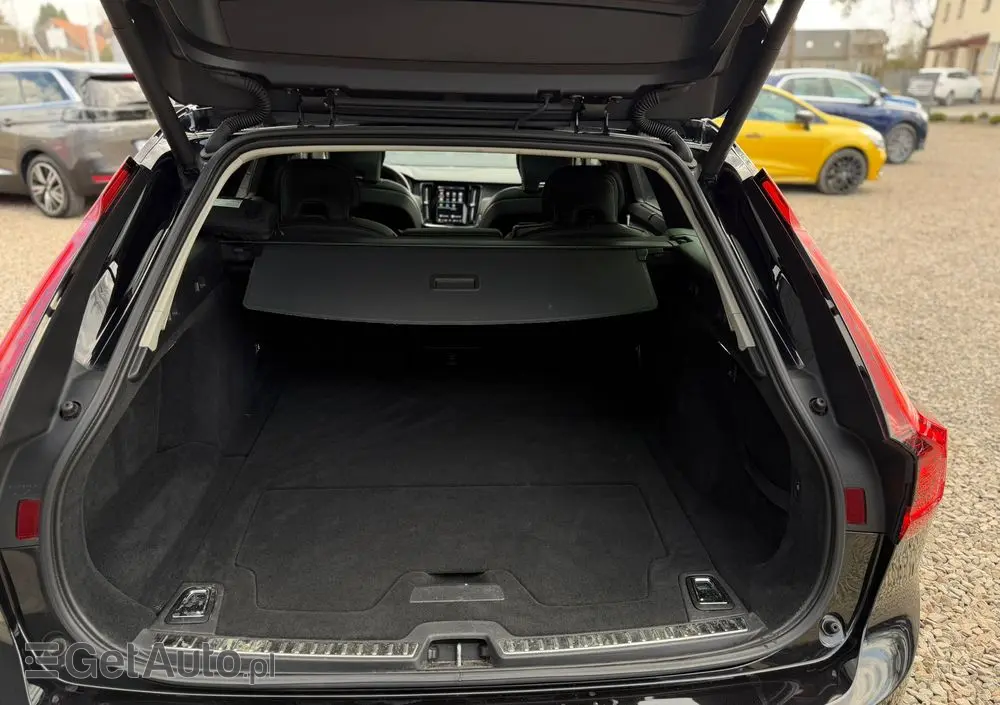 VOLVO V90 T8 AWD Plug-In Hybrid Ultimate Bright