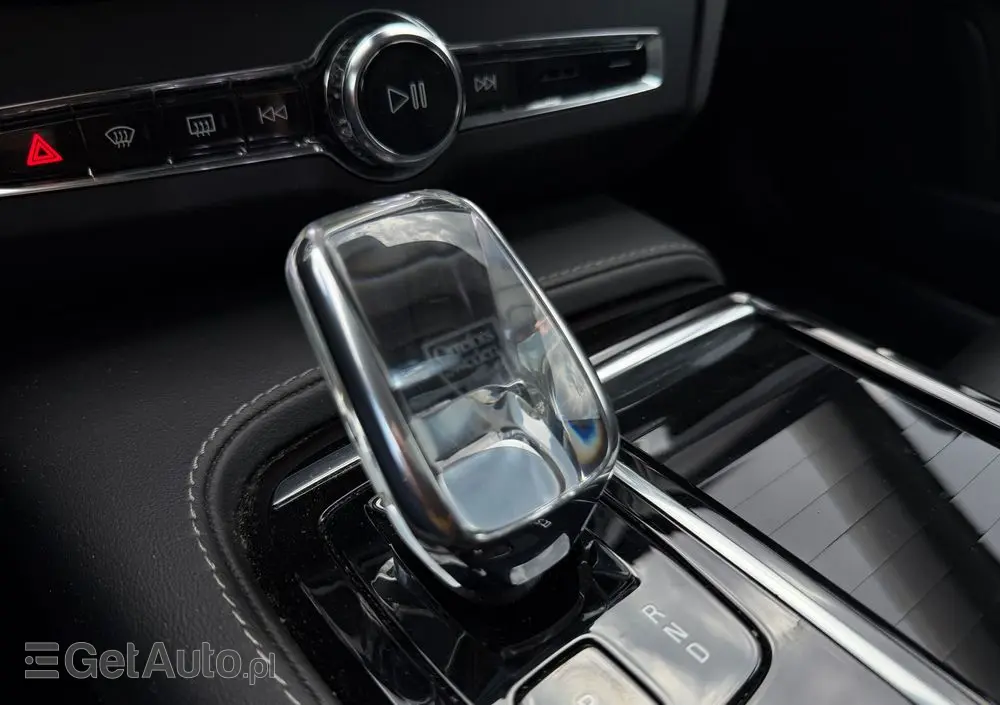 VOLVO V90 T8 AWD Plug-In Hybrid Ultimate Bright