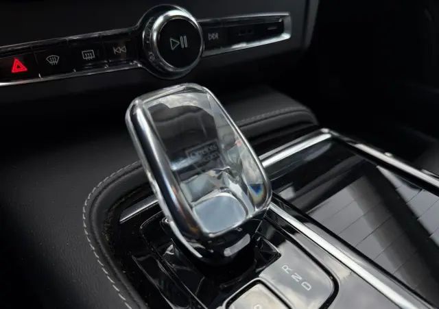 VOLVO V90 T8 AWD Plug-In Hybrid Ultimate Bright