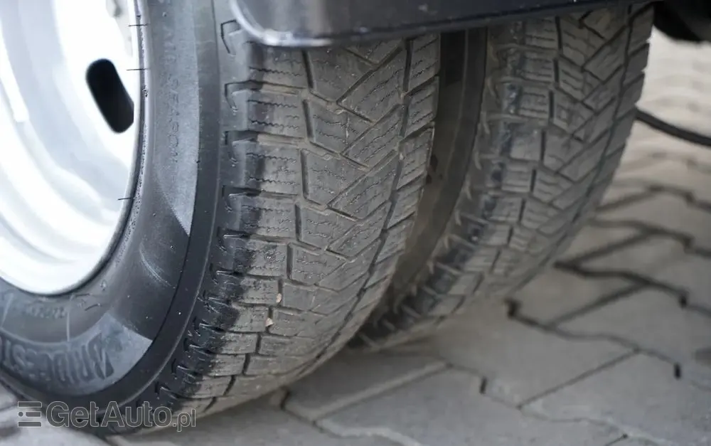 IVECO DAILY 35-130 / WYWROTKA TYLNOZSYPOWA / BLIŹNIAK / MANUAL 