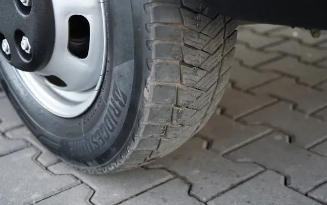 IVECO DAILY 35-130 / WYWROTKA TYLNOZSYPOWA / BLIŹNIAK / MANUAL 