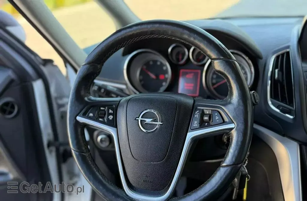 OPEL Zafira 