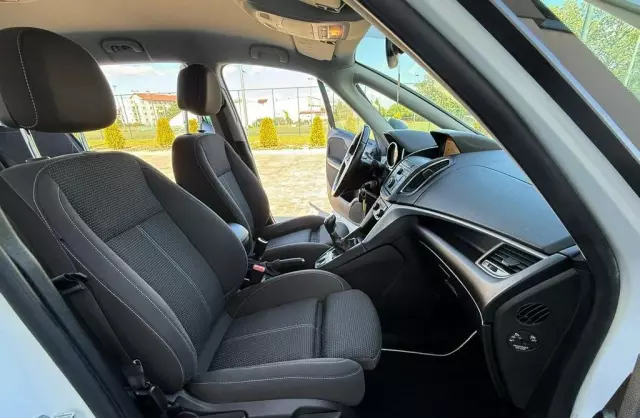 OPEL Zafira 